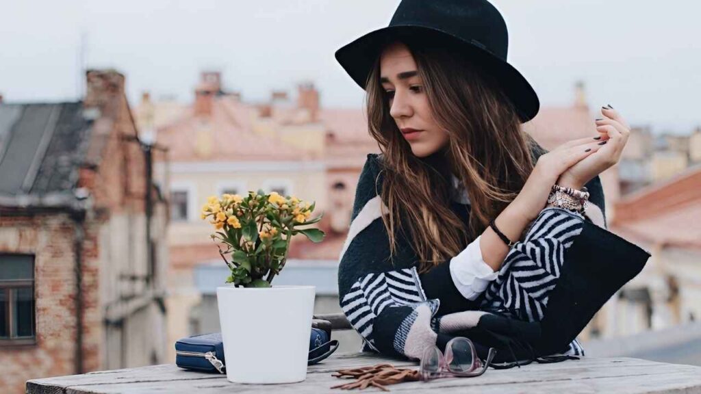 Psicología del autoengaño: investigar mejora personal sin actuar confunde aprender con cambiar